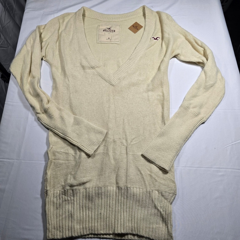 Y2K Hollister Womens Medium V-Neck Sweater Cream Knit Long Sleeve Logo